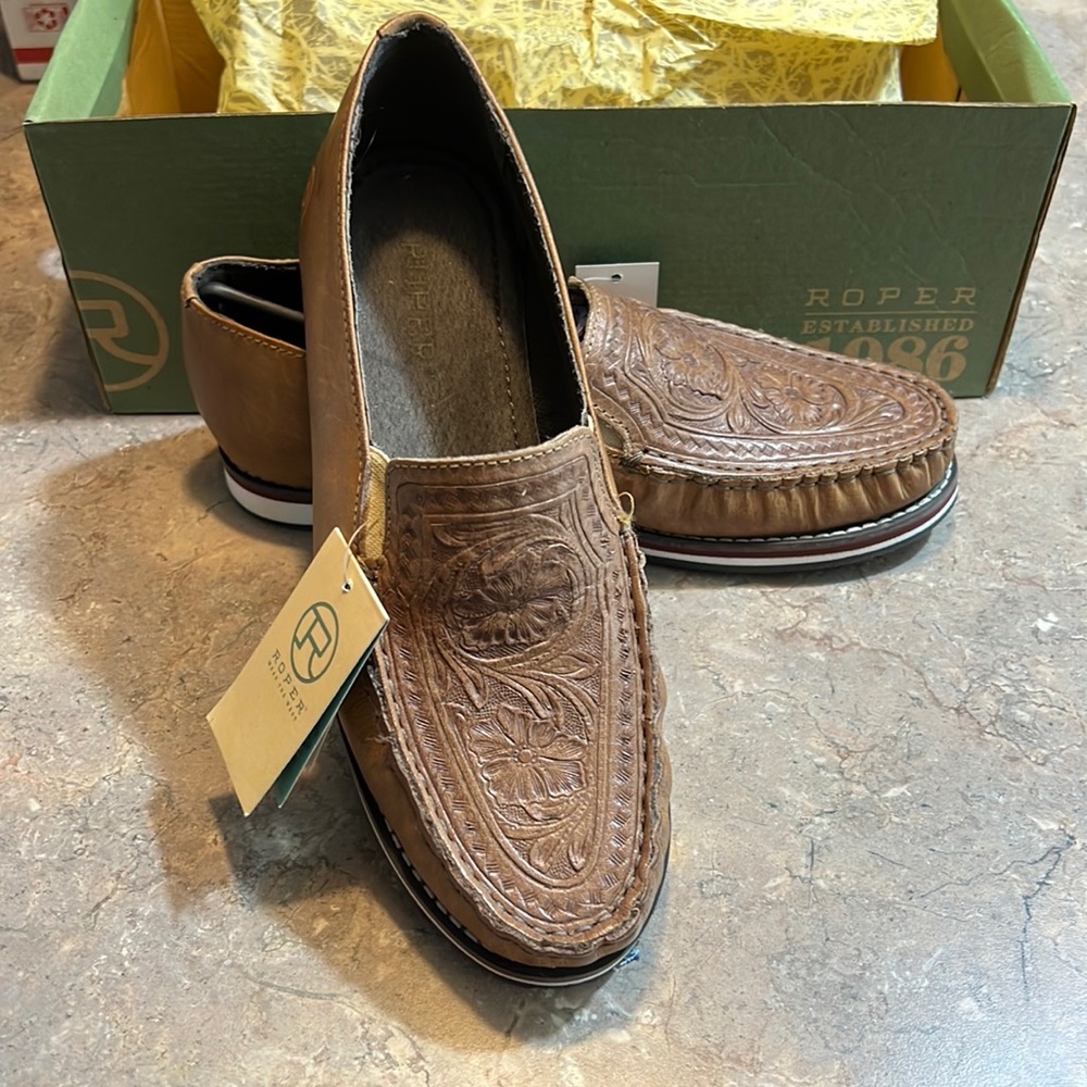 NWT Roper Women’s Leather Moccasin Size 7